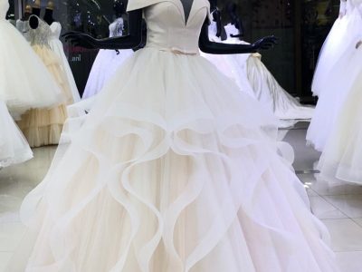 Bridal Gown Bangkok Thailand ชุดเจ้าสาวขายถูก โรงงานชุดแต่งงานขายส่ง