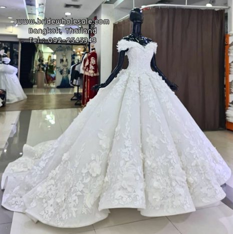 ชุดเจ้าสาวอลังการราคาถูก ชุดแต่งงานสวยๆไม่แพง Bride Store Bangkok Thailand